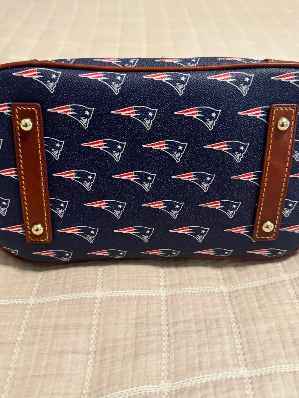 Dooney & Bourke nwt official